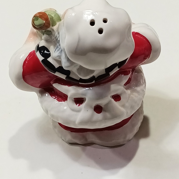 Italian Chef Santa Salt And Pepper Shakers Vintage WCL Ceramic Spice Shakers - Picture 4 of 10